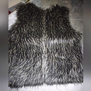 Tan and black faux fur XL K.I.K.I.T Studio Maurice Sasson sweater vest